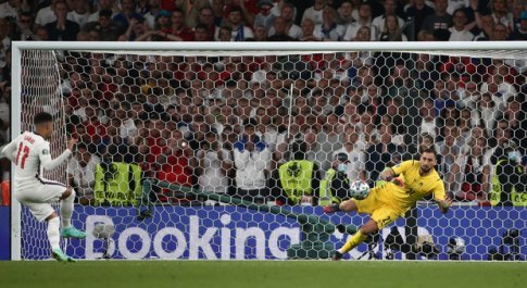 Finale Euro 2020, a due italiani su tre importava zero preview