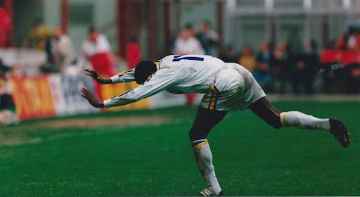 Il pallone ai tempi di Tino Asprilla preview