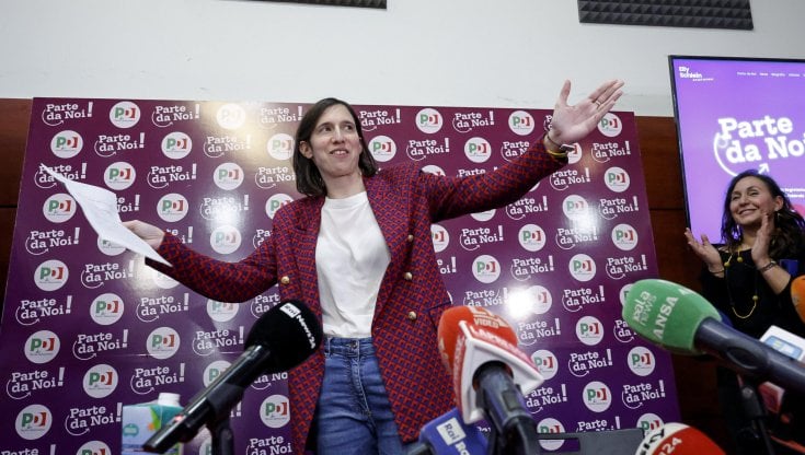 Elly Schlein votata dai passanti article-post