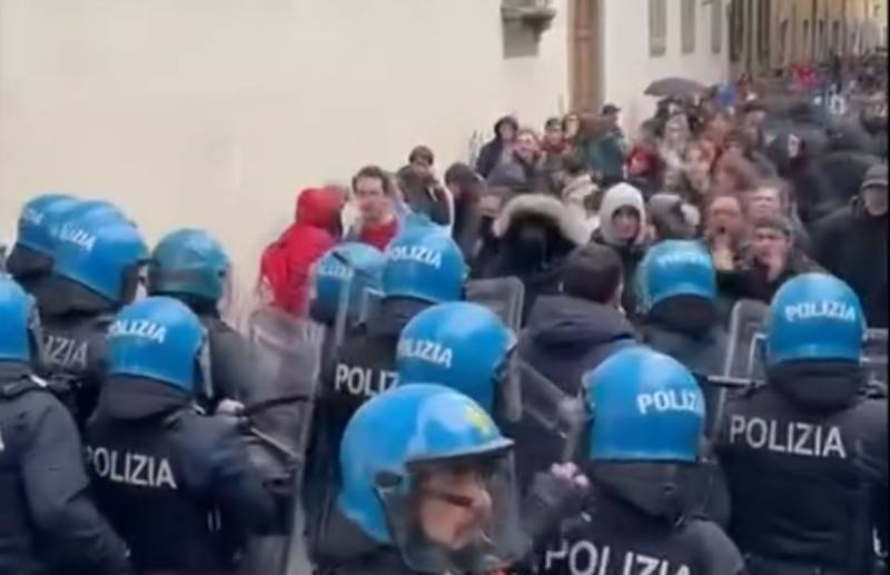 Polizia o studenti? article-post