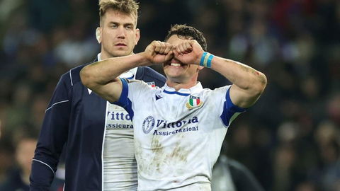 Colibrì in maglia azzurra preview