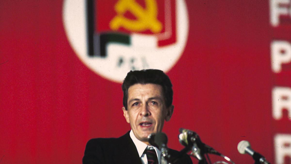 Il sorpasso dei comunisti article-post