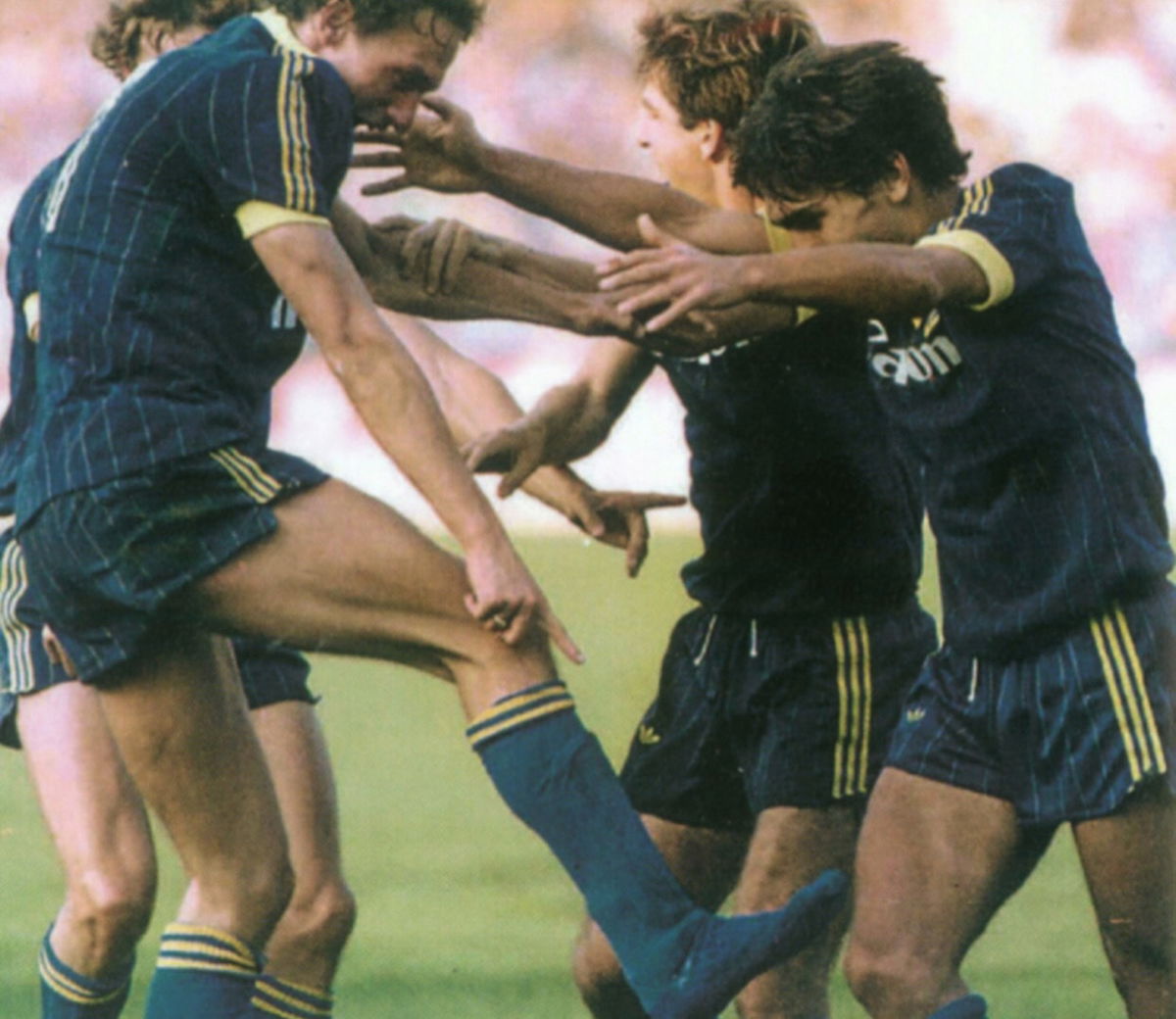 Il gol di Elkjaer senza scarpa article-post