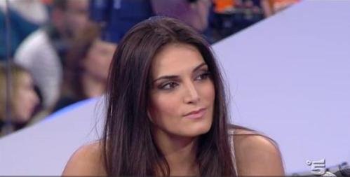 Alessandra, nuova corteggiatrice del trono ‘L’amore non ha età’, ha partecipato ad un programma tv