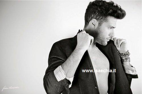 Antonio Passarelli: foto posata, foto inedita ed un commento su Facebook…. preview