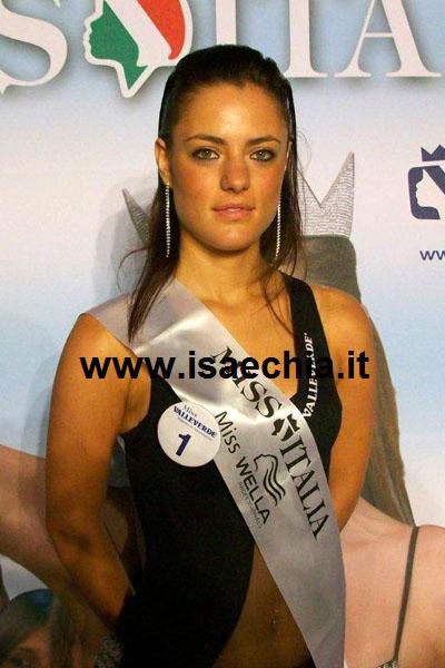 Sara Petri, corteggiatrice del trono ‘L’amore non ha età’, ad alcuni concorsi di bellezza preview