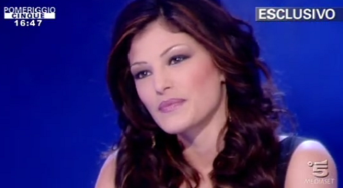 Monica Riva a Pomeriggio5: ‘Morgan, cosa ho fatto di male per essere offesa come donna?’ article-post