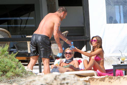 Federica Nargi con Bobo Vieri a Formentera preview