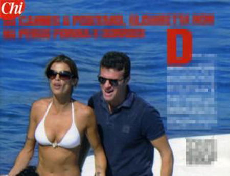 Elisabetta Canalis si diverte in barca preview