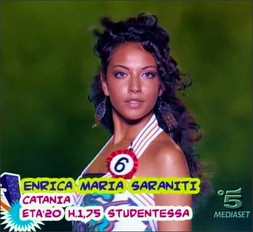 Enrica Maria Saraniti, neo concorrente del Grande Fratello 12: foto della partecipazione a Veline ed altre foto inedite preview