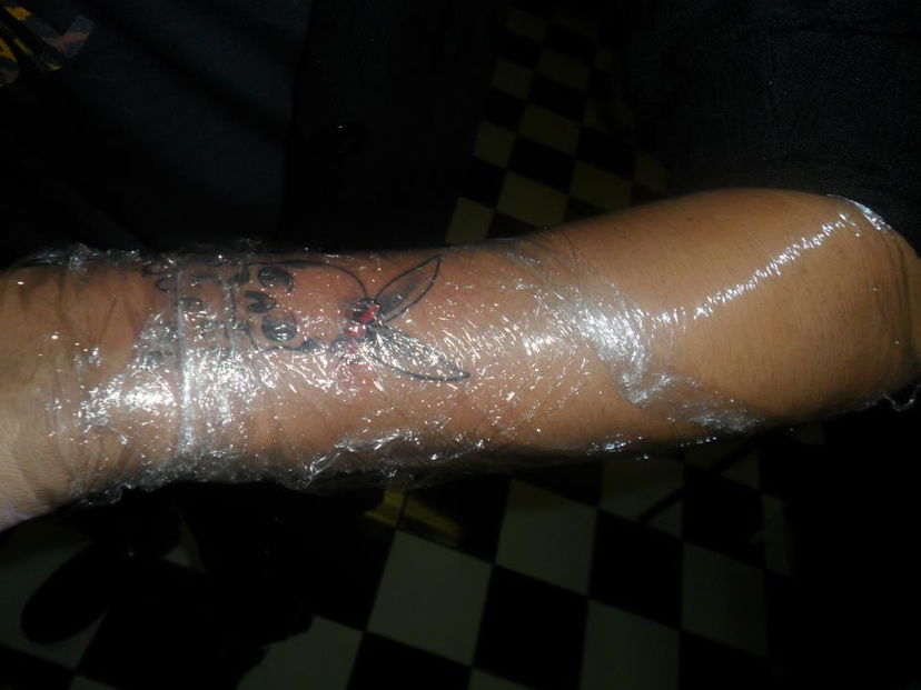 Guendalina Tavassi: un teschio il suo nuovo tatuaggio preview