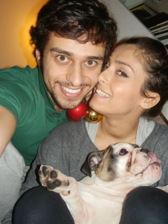 Davide Baroncini ed Erinela Bitri preparano l’albero di Natale nella loro nuova casa: foto preview