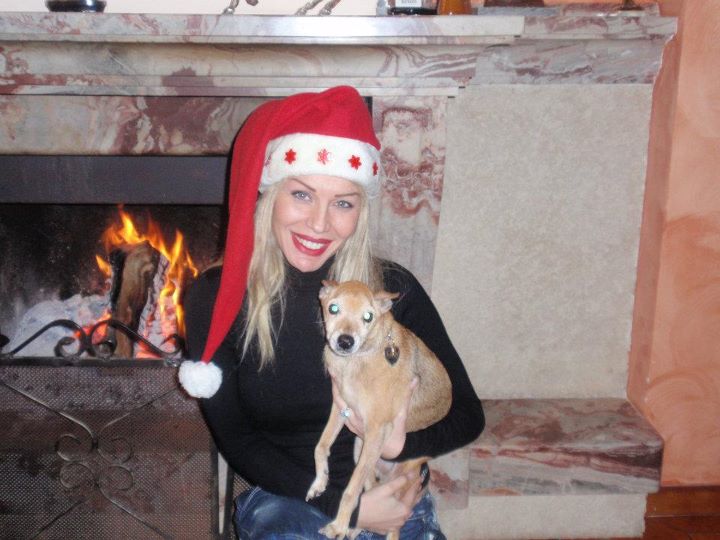 Giulia Montanarini in versione natalizia: foto preview