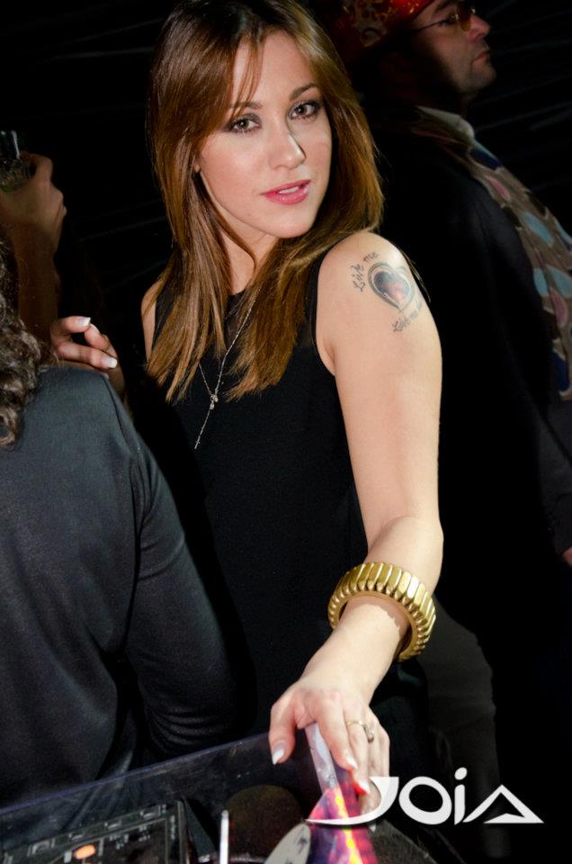 Teresanna Pugliese in discoteca: foto preview