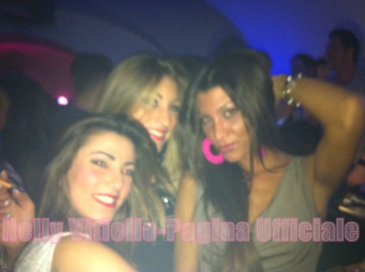 Protagonisti del Trono under in discoteca Protagonisti del Trono under in discoteca