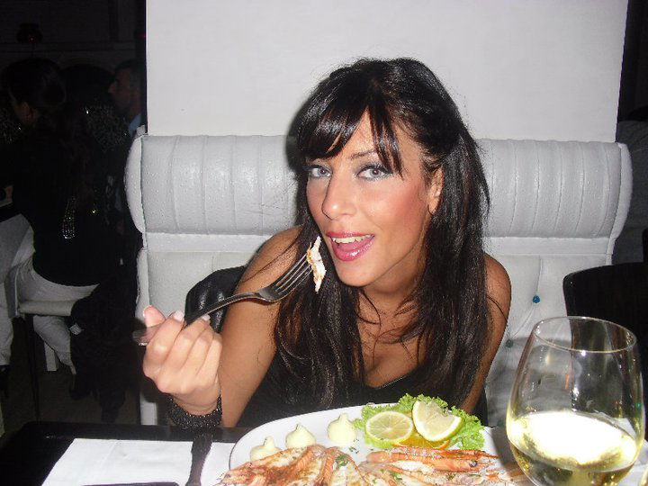 Vanessa Lamponi del Trono under: foto preview