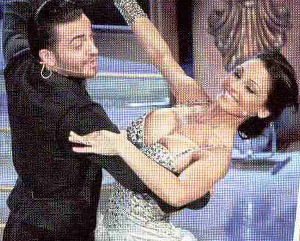Anna Tatangelo (o Tadiavolo?) mostra il seno a Ballando con le stelle! preview