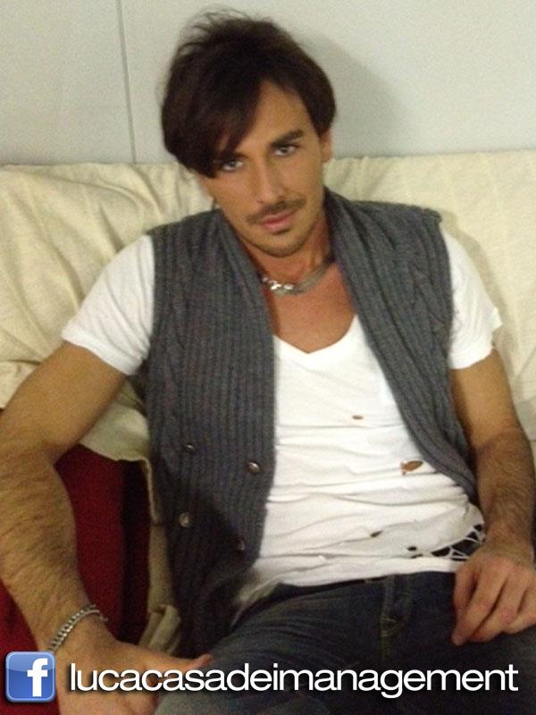 Fabrizio Conti sfoggia un nuovo look: foto article-post