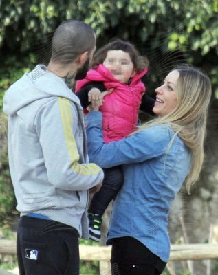 Karina Cascella, Salvatore Angelucci e la piccola Ginevra: foto article-post