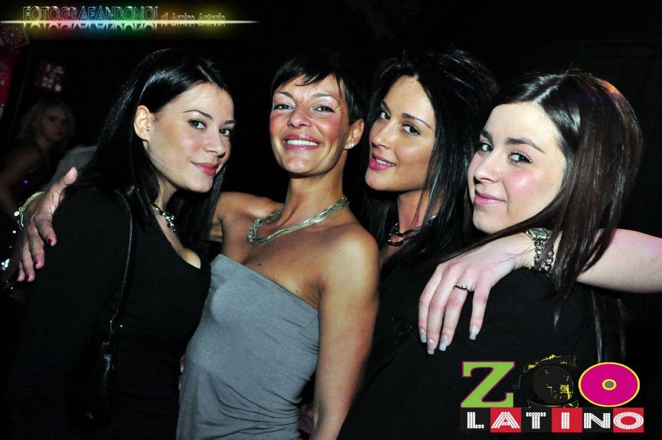 Diletta Pagliano in discoteca con gli amici: foto