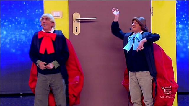 I Soliti Idioti: gag imbarazzante nella puntata di ieri del serale di ‘Amici di Maria De Filippi’ (video) article-post