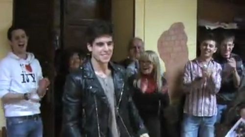 Jonathan Gerlo: il commento alla sua eliminazione dal serale di ‘Amici’ da parte degli Hmatt, e la festa a sorpresa per il suo ritorno a casa preview