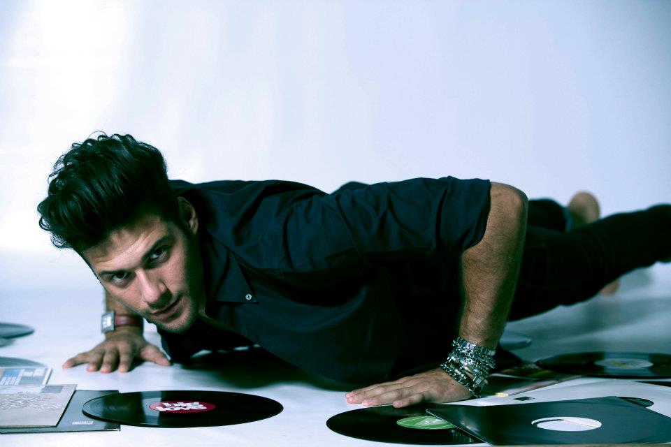 Antonio Passarelli chiude la sua fanpage ufficiale: novità in vista? article-post