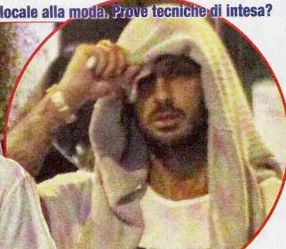 Fabrizio Corona: Lui si copre, ma Nuovo lo scopre ora a cena con Nicole Minetti! preview