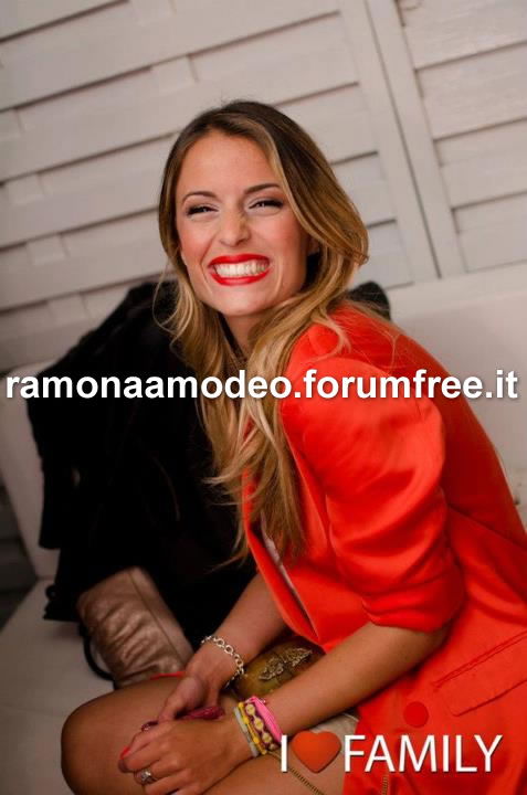 Ramona Amodeo in discoteca con gli amici: foto preview