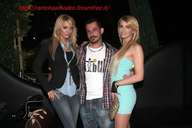 Stefania Zappa ed Elena Morali in discoteca: foto preview