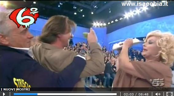 Tina Cipollari al sesto posto ne ‘I nuovi mostri’ di ‘Striscia la notizia’: video preview