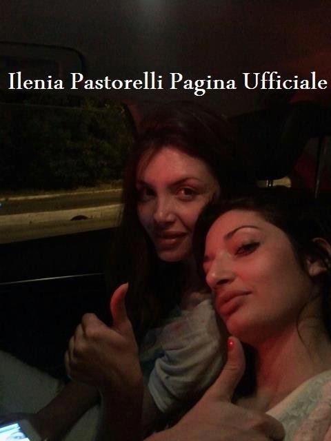 Ilenia Pastorelli con la sorella Giulia
