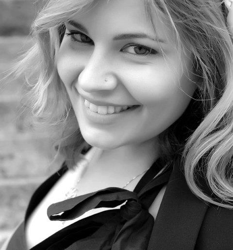 Sheila Capodanno, moderna Bridget Jones: le sue avventure londinesi raccontate in un blog preview