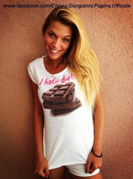 Chiara Giorgianni presenta la sua nuova linea di T-shirt: foto