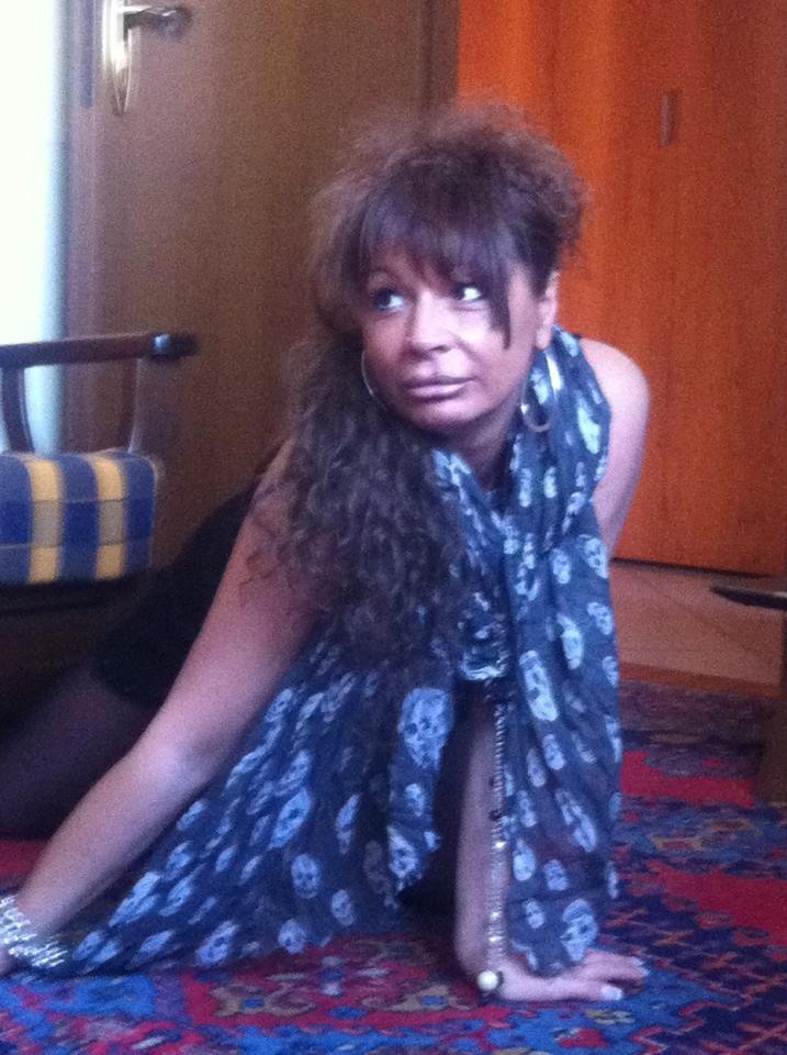 Lucia Schingo del Trono over: foto preview