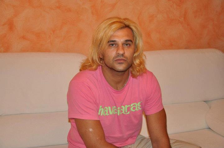 Il nuovo look di Mauro Marin: capelli biondo platino (foto) preview