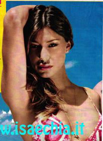 Notti brave a Formentera: Belén Rodriguez salta in groppa a Bobo Vieri article-post