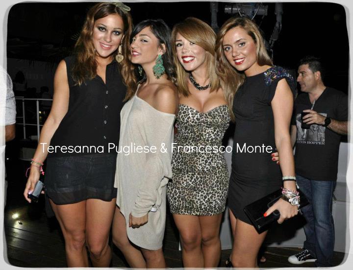 Teresanna Pugliese in discoteca: foto article-post
