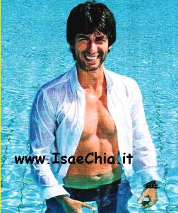 Kledi Kadiu vola alto: dalla nave clandestina albanese al tappeto rosso di Venezia preview