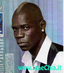 Mario Balotelli: La calda estate di SuperMario / Fatti e misfatti di Mario preview