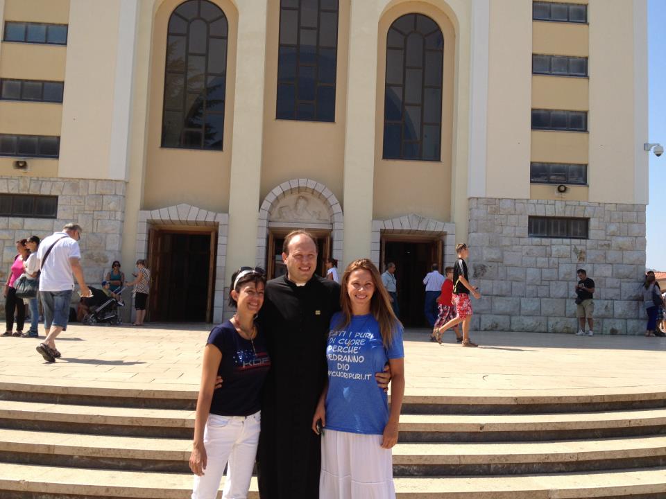 Sara Tommasi a Medjugorje: foto article-post