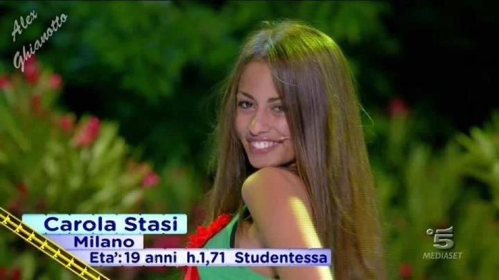 Carola Stasi, finalista di ‘Veline’, è fidanzata con l’ex corteggiatore Paolo Fontana: foto preview