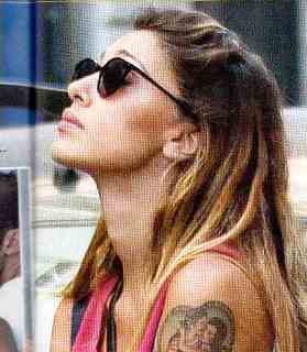 Fabrizio Corona…Cosa hai trovato in lei? preview