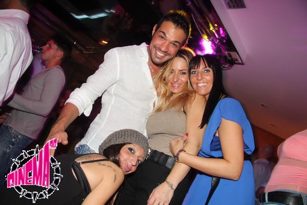 Leonardo Greco al lavoro in discoteca: foto preview