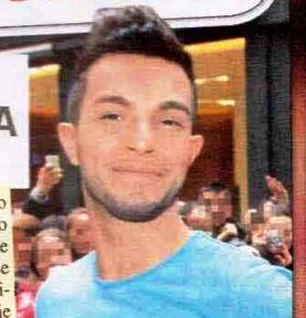 Marco Carta si è operato di appendicite ed ora deve riposare preview