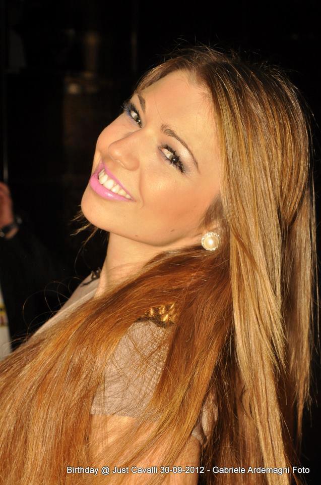 Irene Venturini, corteggiatrice del Trono blu, festeggia il compleanno al Just Cavalli: foto article-post