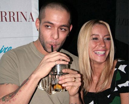 Karina Cascella minaccia Salvatore Angelucci con un coltello? preview