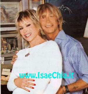 Carmen Russo: “Per concepire il bambino che porto in grembo avevo fatto congelare i miei ovuli” preview