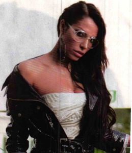 Carolina Marconi: “Non parlo (di bunga bunga), non ci sento (su Berlusconi) e non ci vedo (e devo portare gli occhiali)” article-post