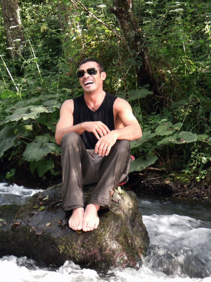 Gianni Sperti: foto. E l’avvistamento ad Aversa.. article-post